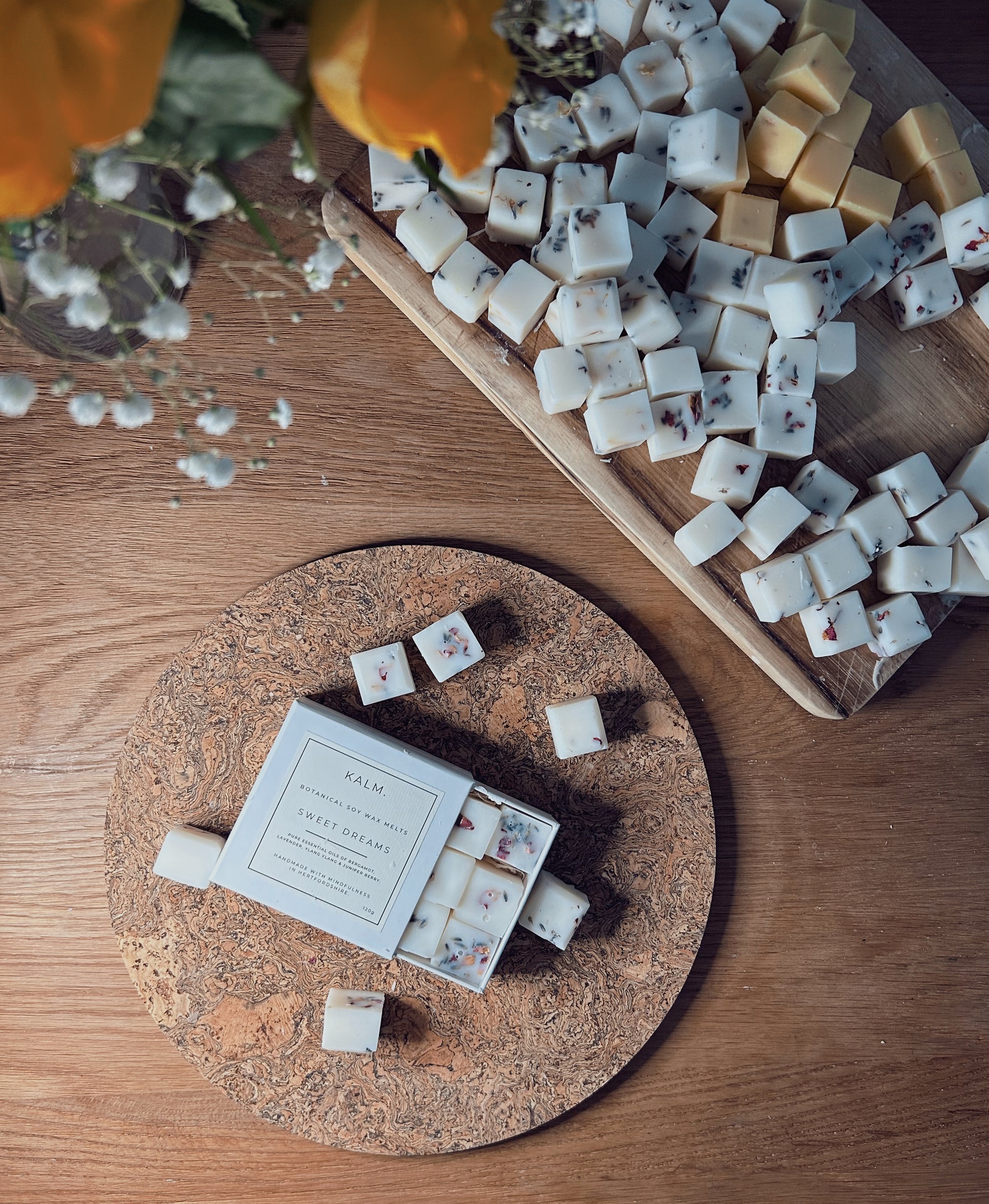 Sweet Dreams Wax Melts. Bergamot, French Lavender, Ylang Ylang, Juniper Berry & Roman Chamomile. - KALM. Wellbeing Scents