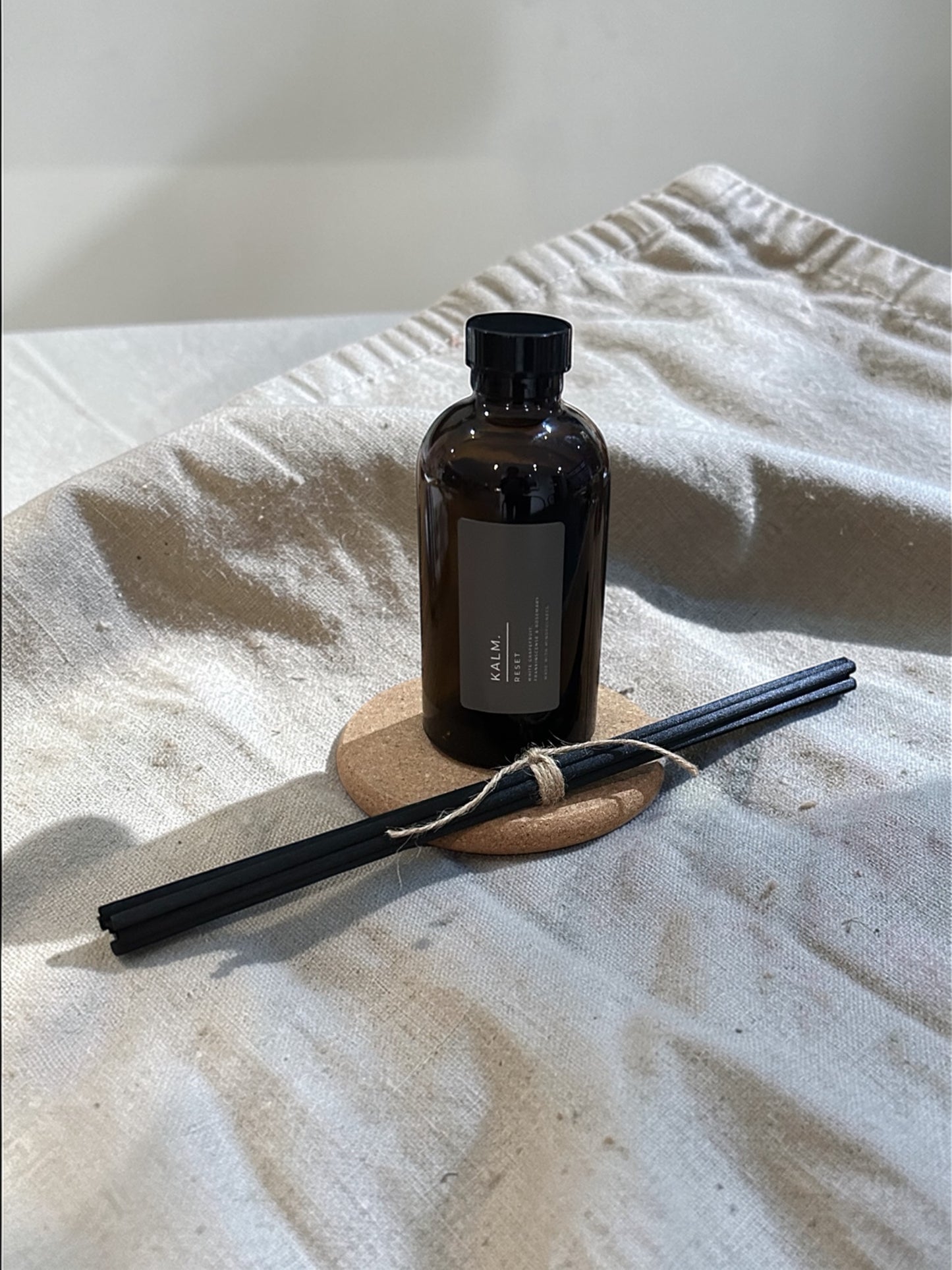 Reset Diffuser Refill. White Grapefruit, Frankincense & Rosemary. - KALM. Wellbeing Scents